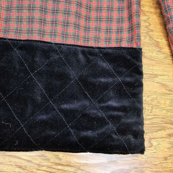 VNT Quizz Again Plaid Velvet Quilted Embroidered Accent Xmas Top Size M - Picture 8 of 11